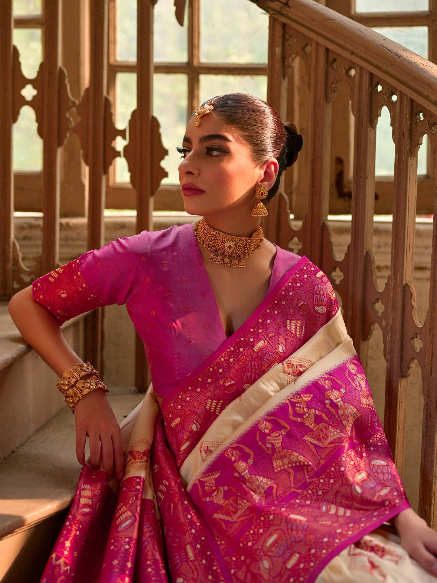 WHITE BANARASI SILK WOVEN SAREE