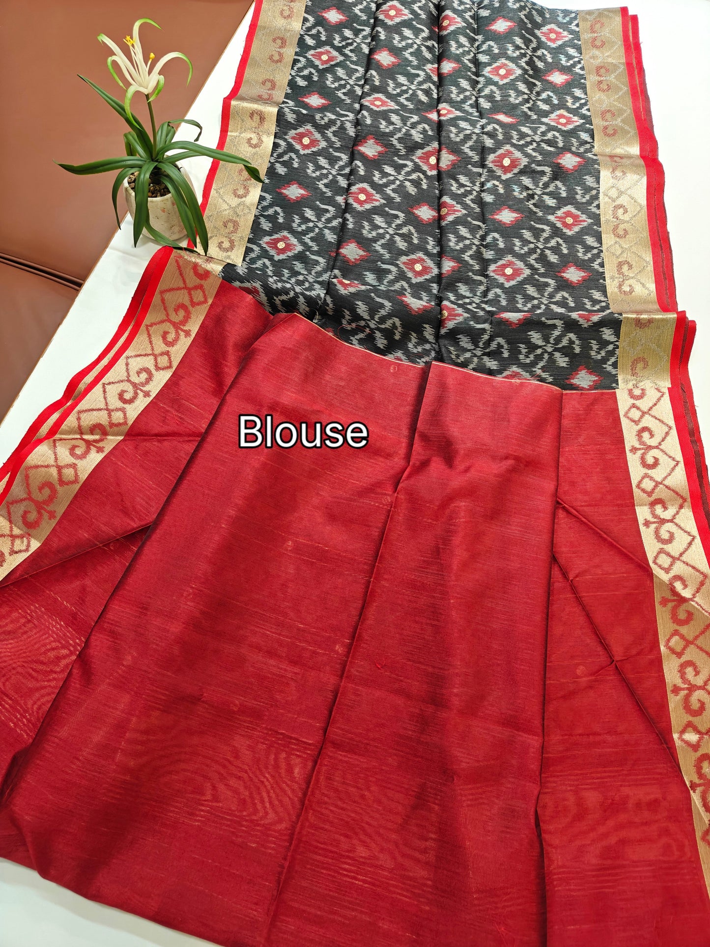 Raw Silk Ikkat Saree With Zari Woven Border-BLACK