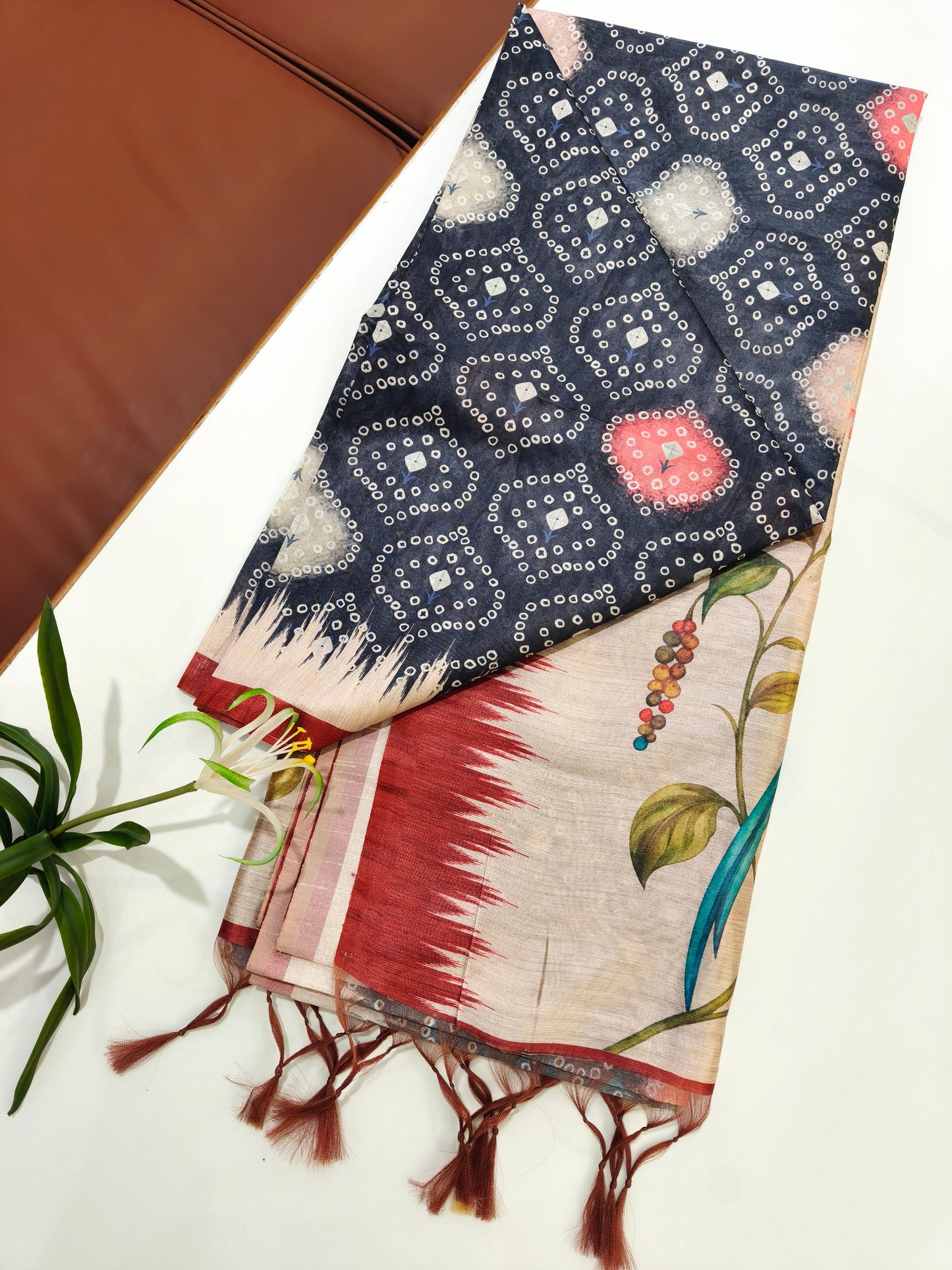 Kalamkari Printed Silk Blend Saree with Bandhani Pallu- BLACK