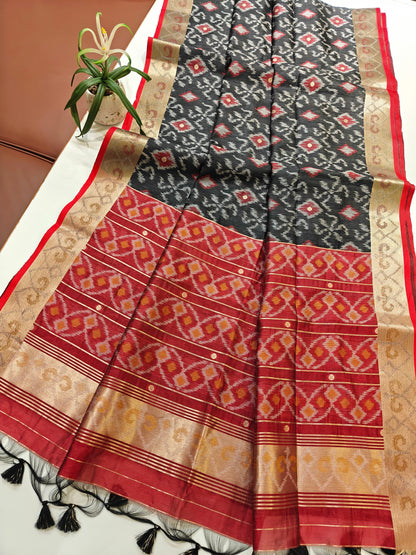 Raw Silk Ikkat Saree With Zari Woven Border-BLACK