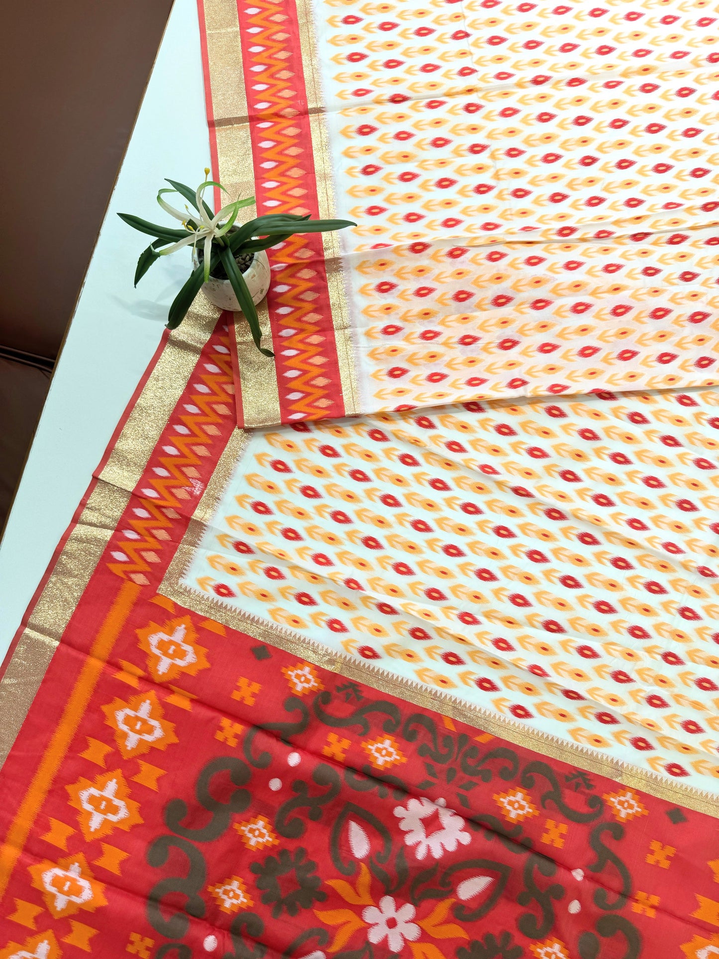 POCHAMPALLY IKKAT SILK SAREE -  CREAM