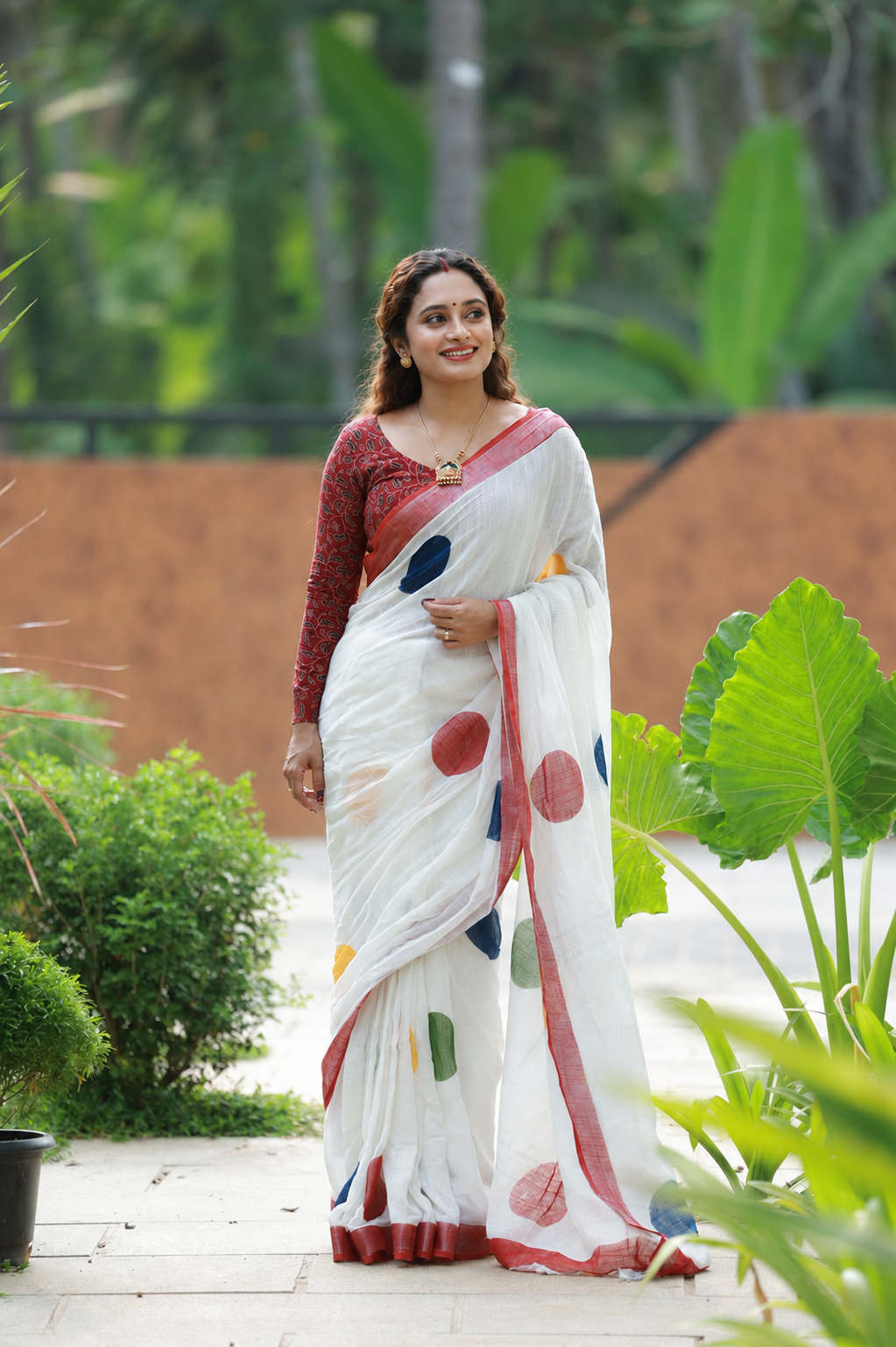 Traditional Linen Cotton Saree with Colorful Circle Prints