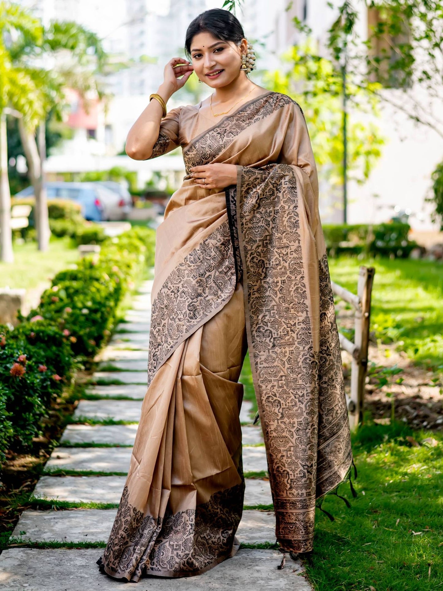 Handloom raw silk saree - CHIKU
