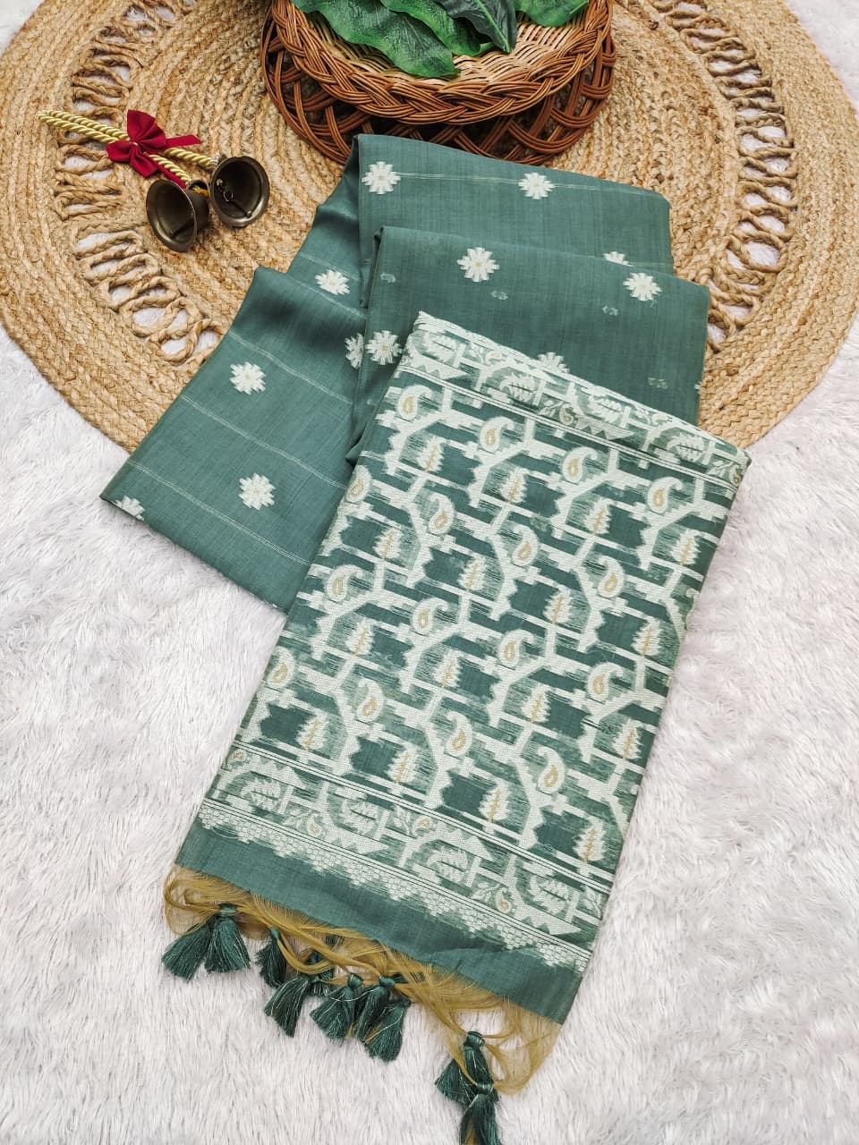 Graceful Chanderi Cotton Saree with Traditional Craft - FIROZI