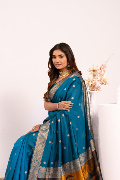 Traditional Paithani Saree with Zari Butti & Storytelling Pallu - FIROZI