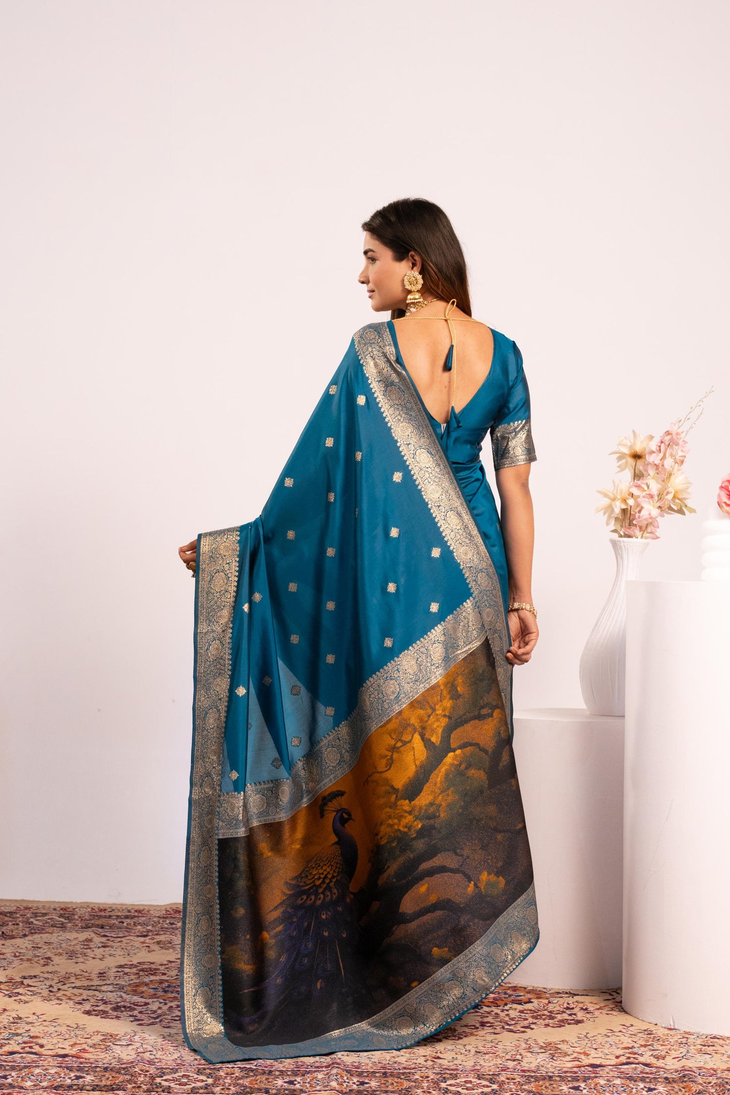 Traditional Paithani Saree with Zari Butti & Storytelling Pallu - FIROZI