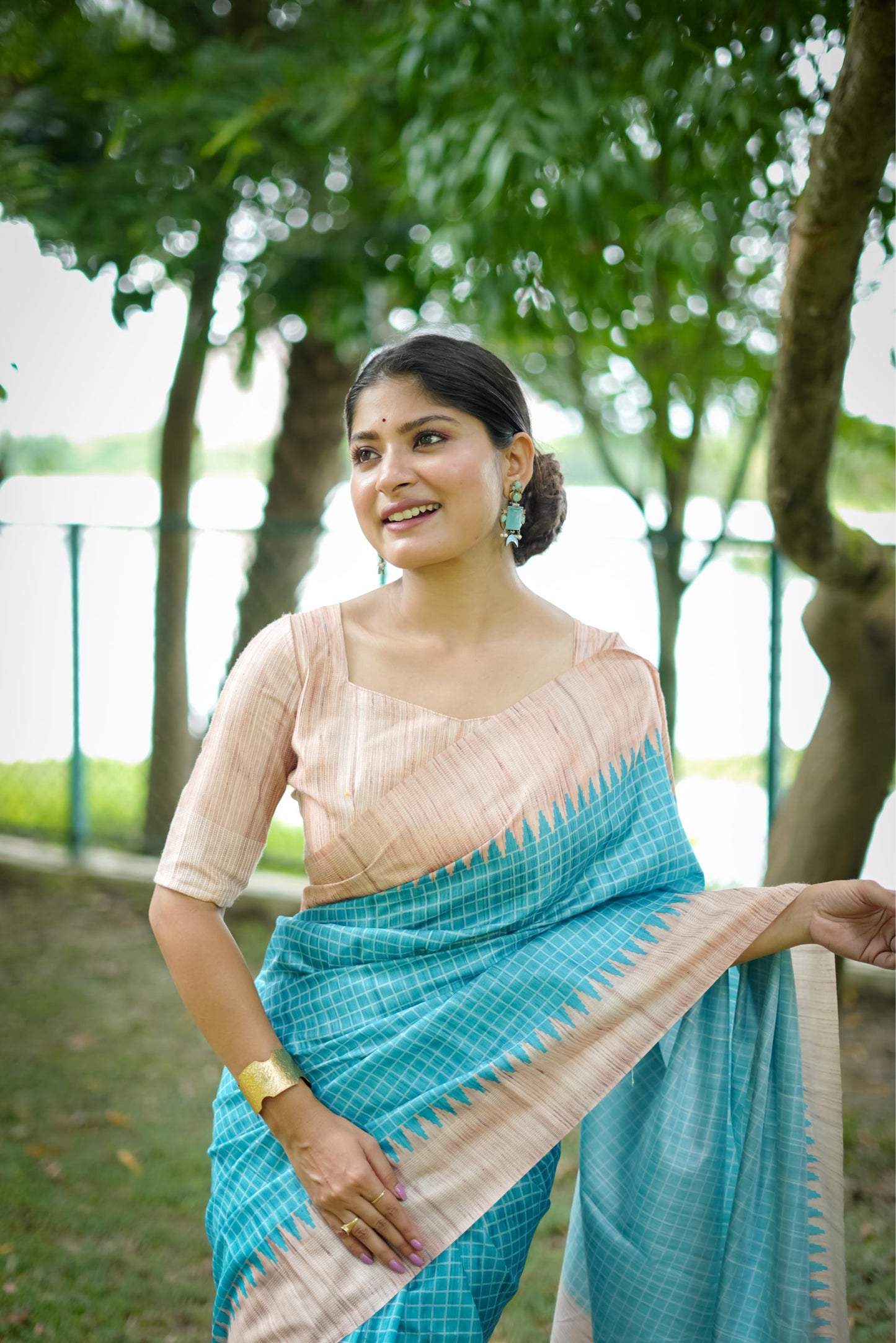 Aarita Authentic Ikkat Handloom Saree- FIROZI
