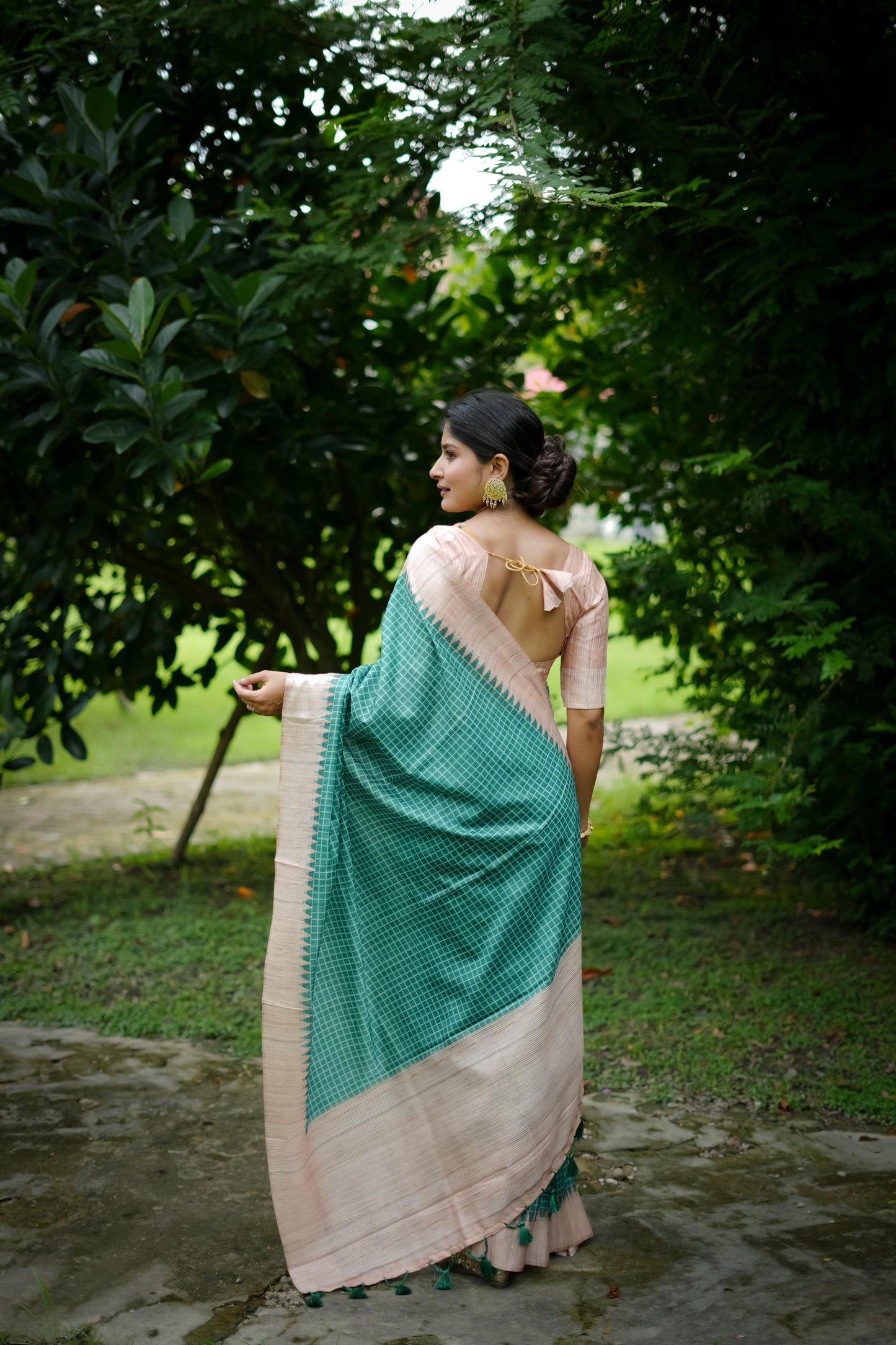 Aarita Authentic Ikkat Handloom Saree- GREEN