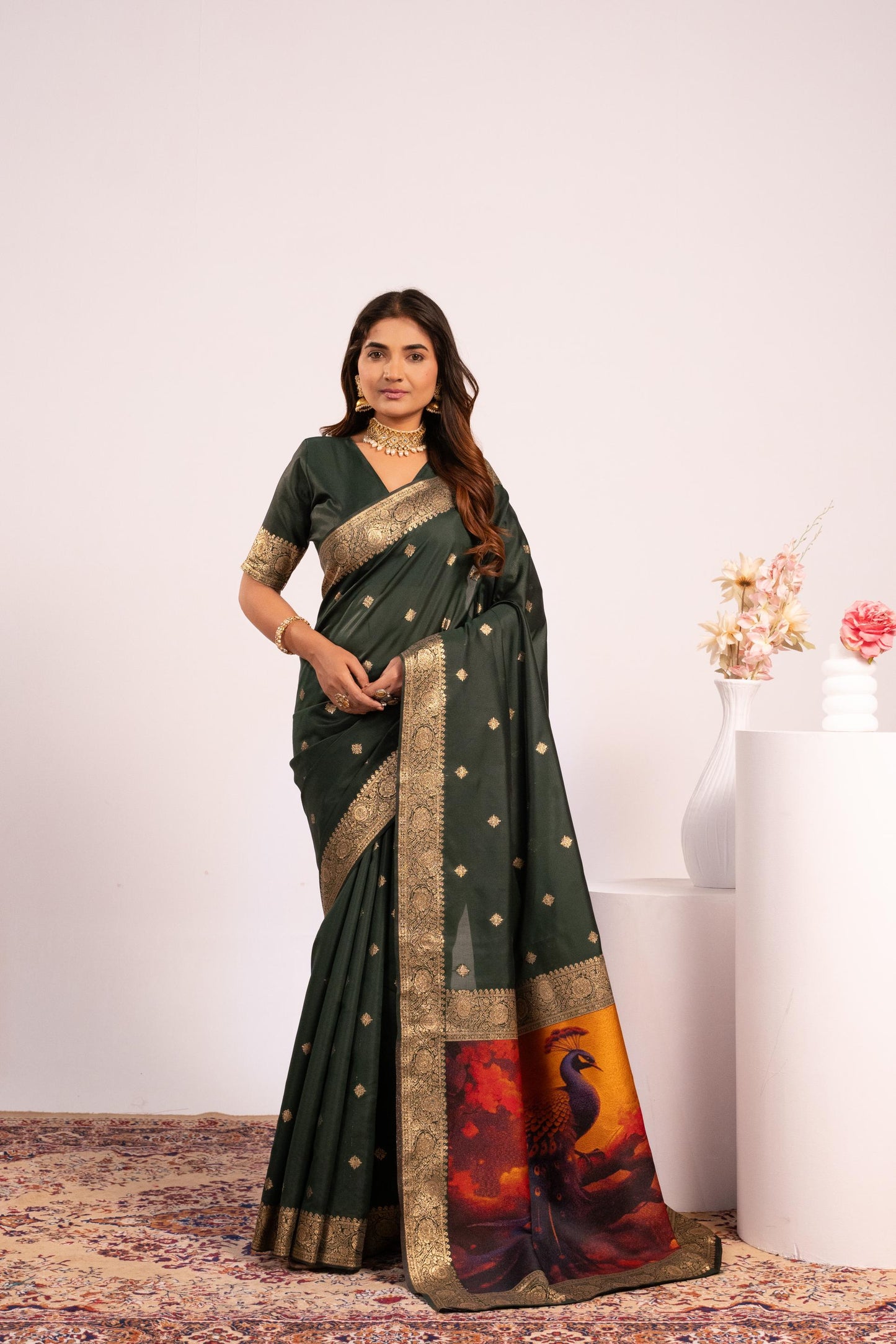 Traditional Paithani Saree with Zari Butti & Storytelling Pallu - GREEN