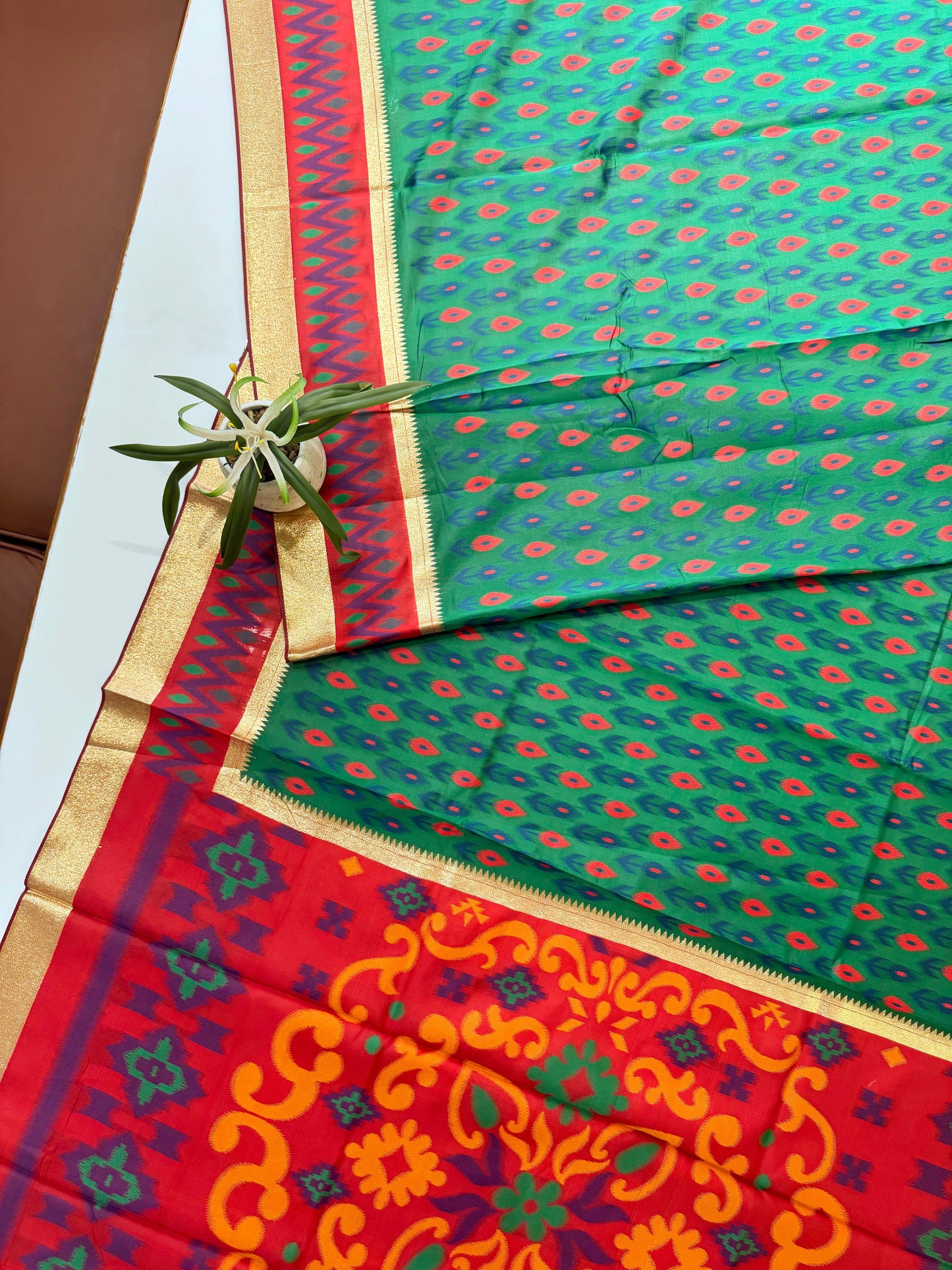 POCHAMPALLY IKKAT SILK SAREE -  GREEN