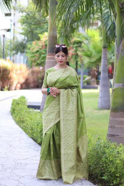 Handloom raw silk saree - GREEN