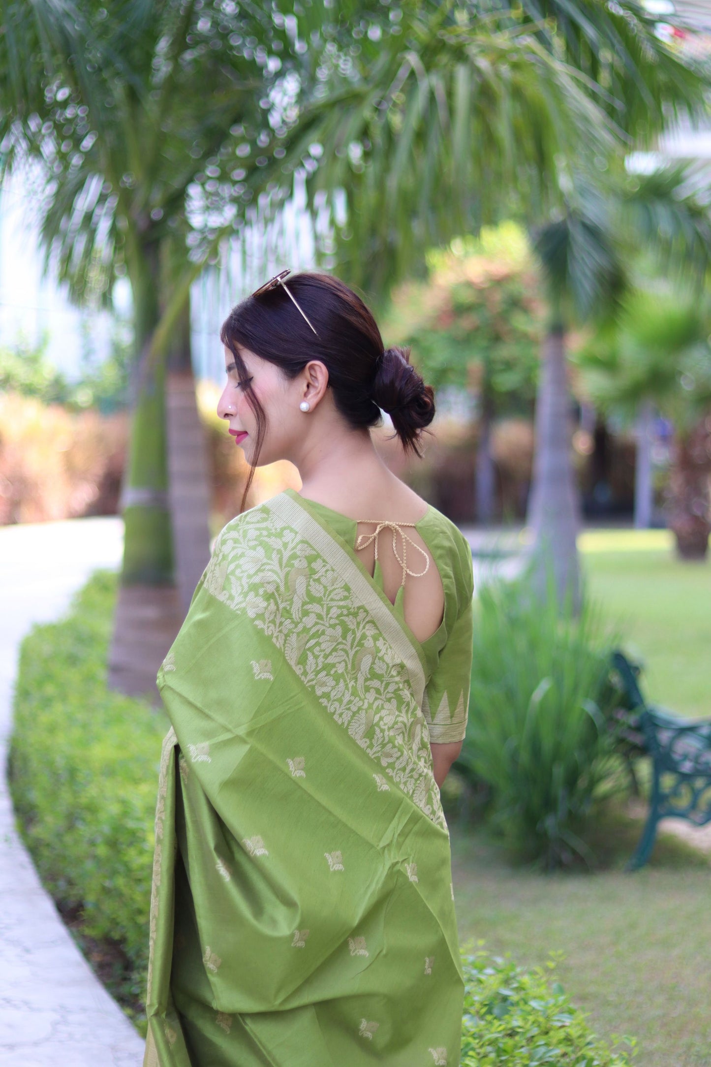 Handloom raw silk saree - GREEN