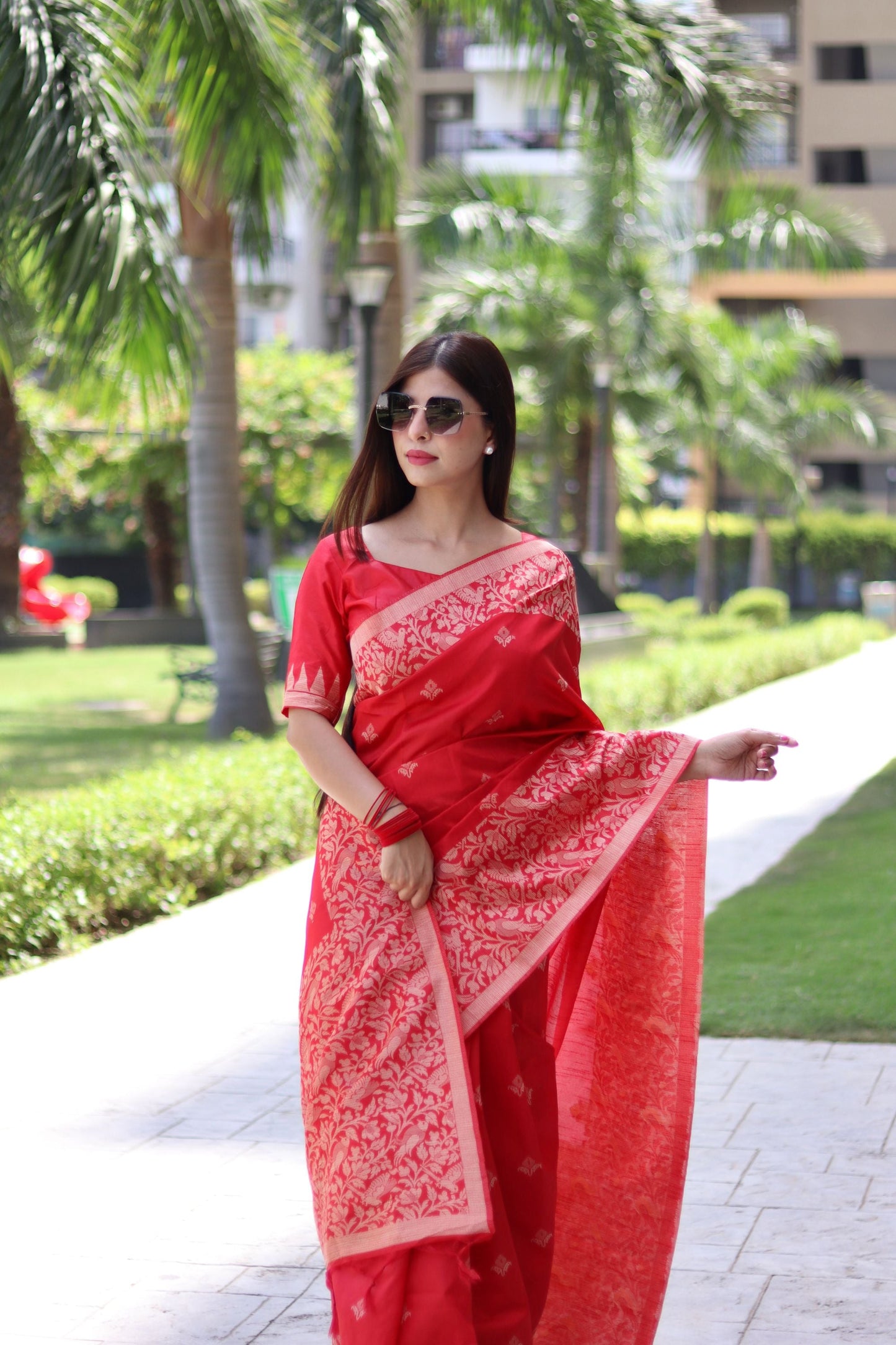 Handloom raw silk saree - RED