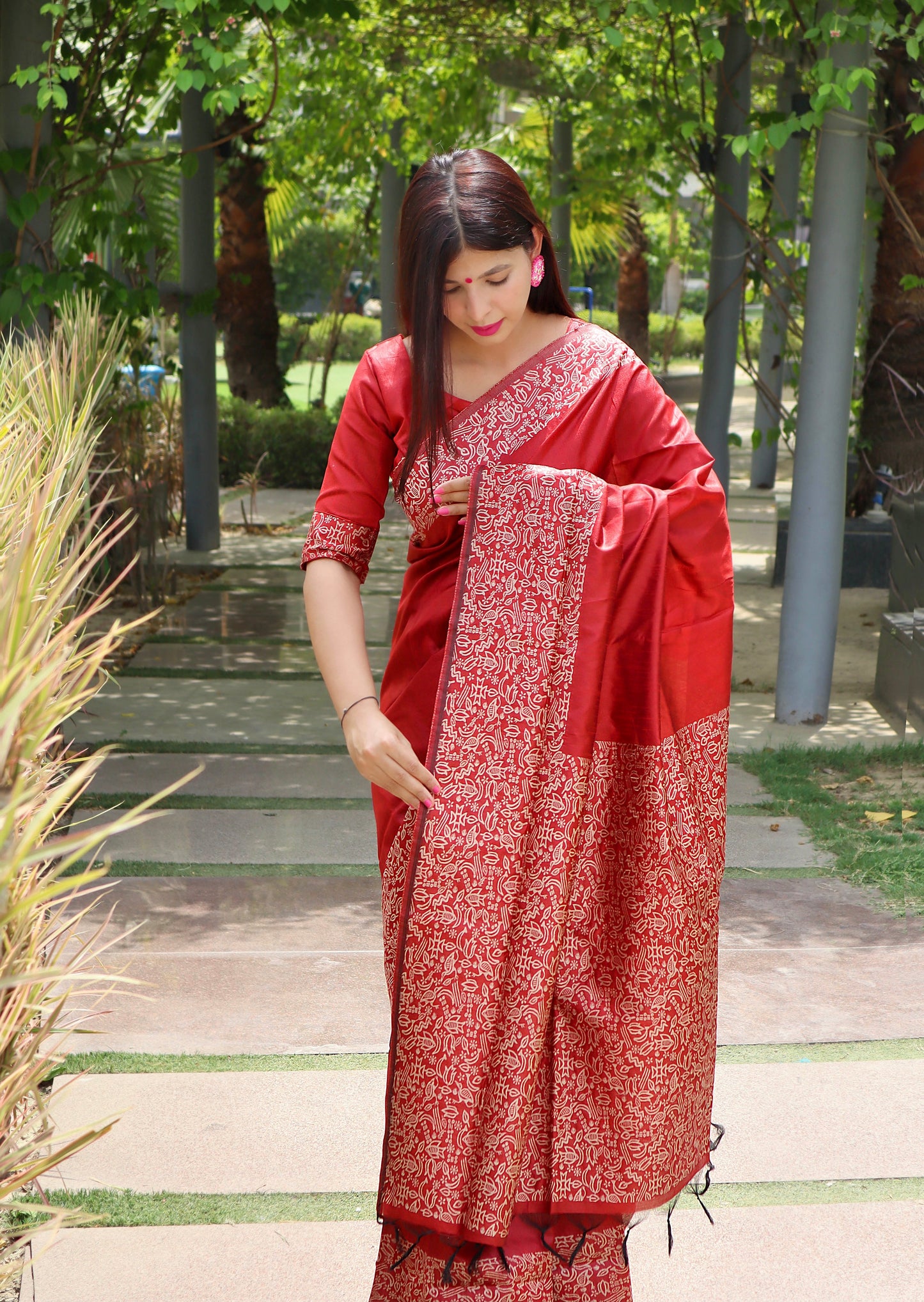 Handloom raw silk saree - RED