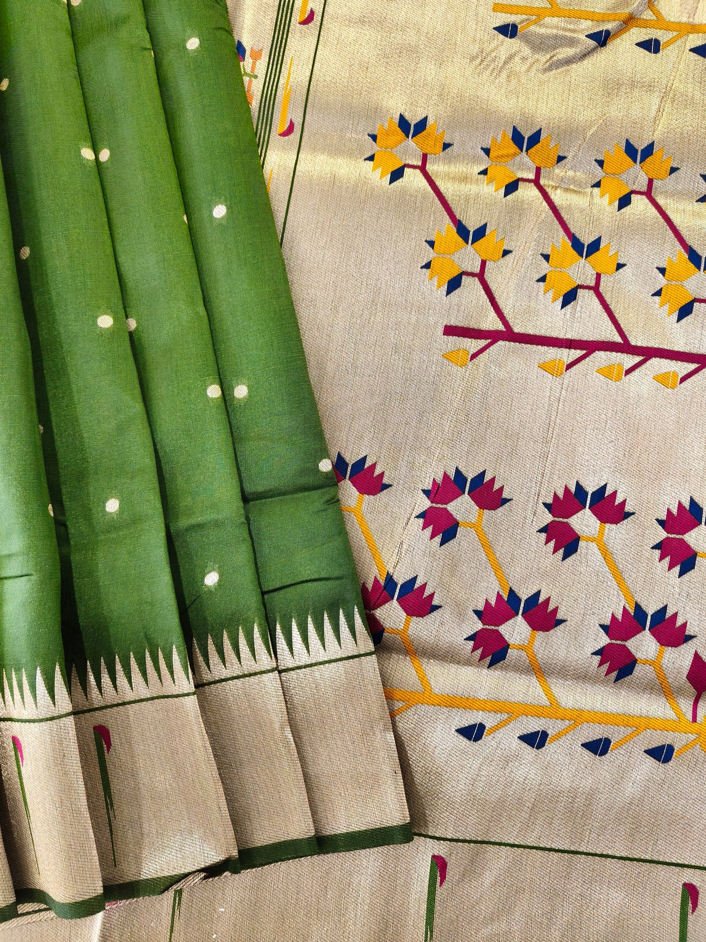 Banarasi Paithani Saree Design with Traditional Kalpavalli Pattern-MAHENDI