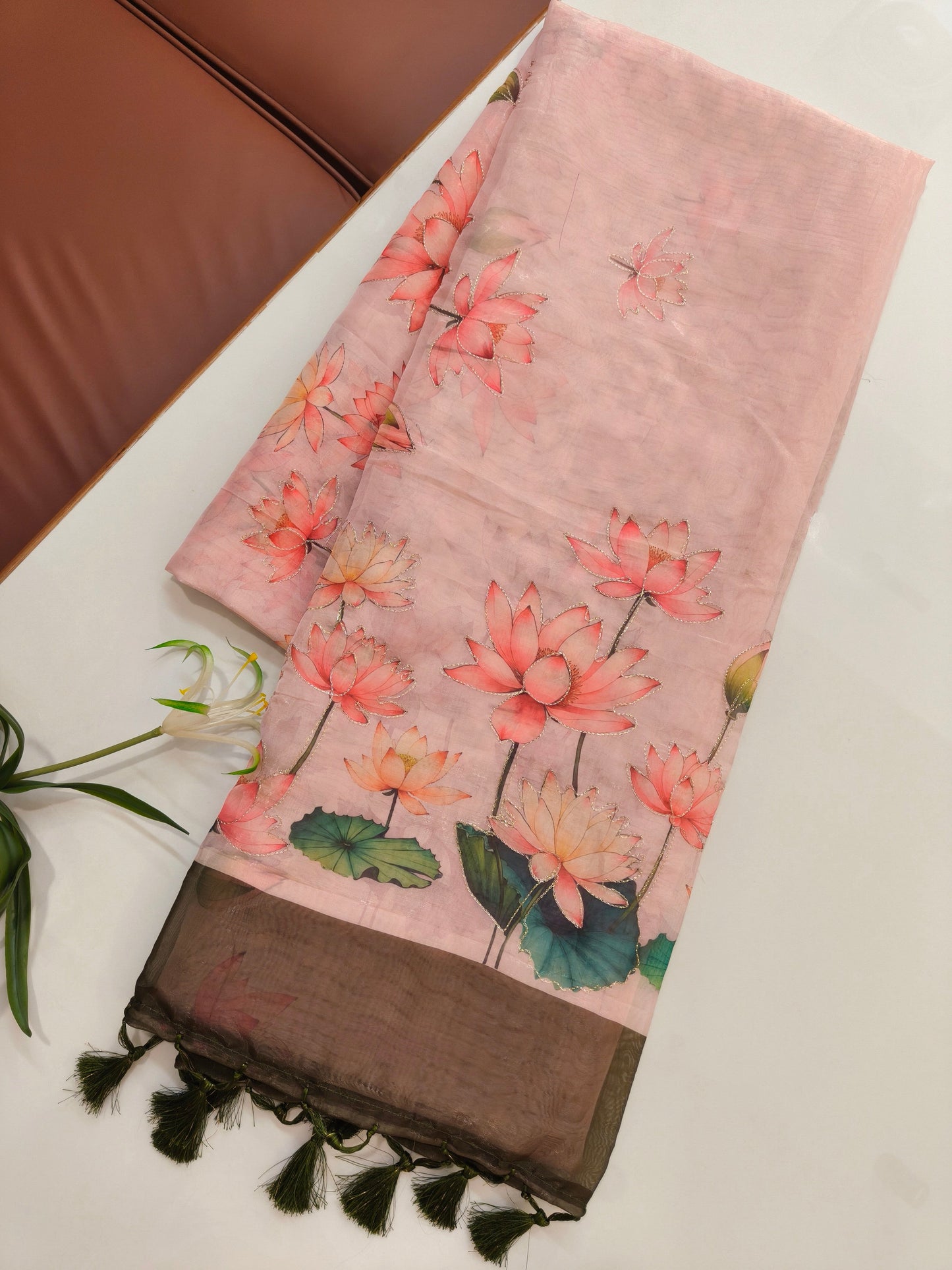 Elegant Organza Silk Saree with Floral Pallu and Stylish Tassels-MEHNDI