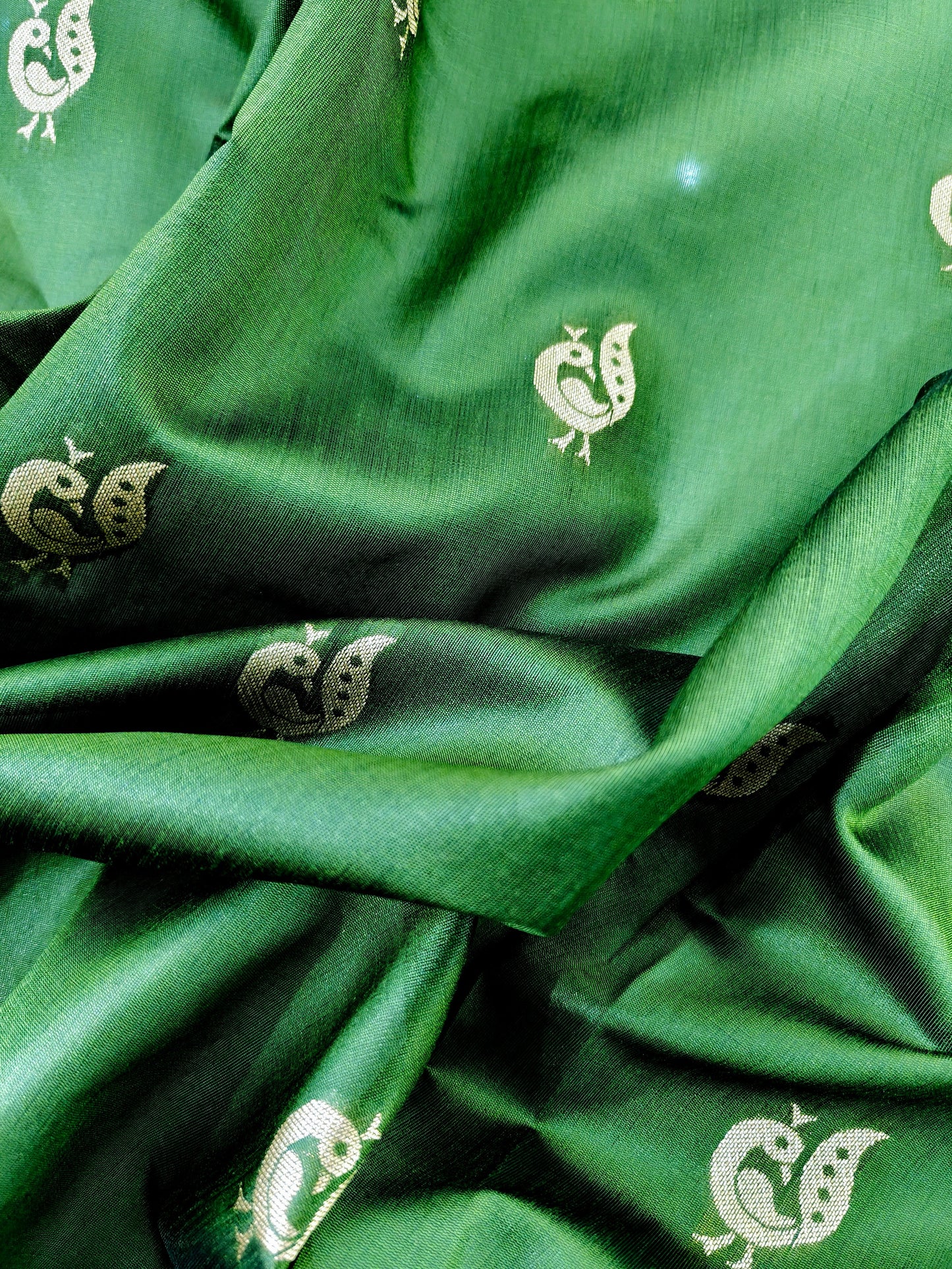 Heritage Hand-Weaving Silk Saree with Parrot Design- PERROT
