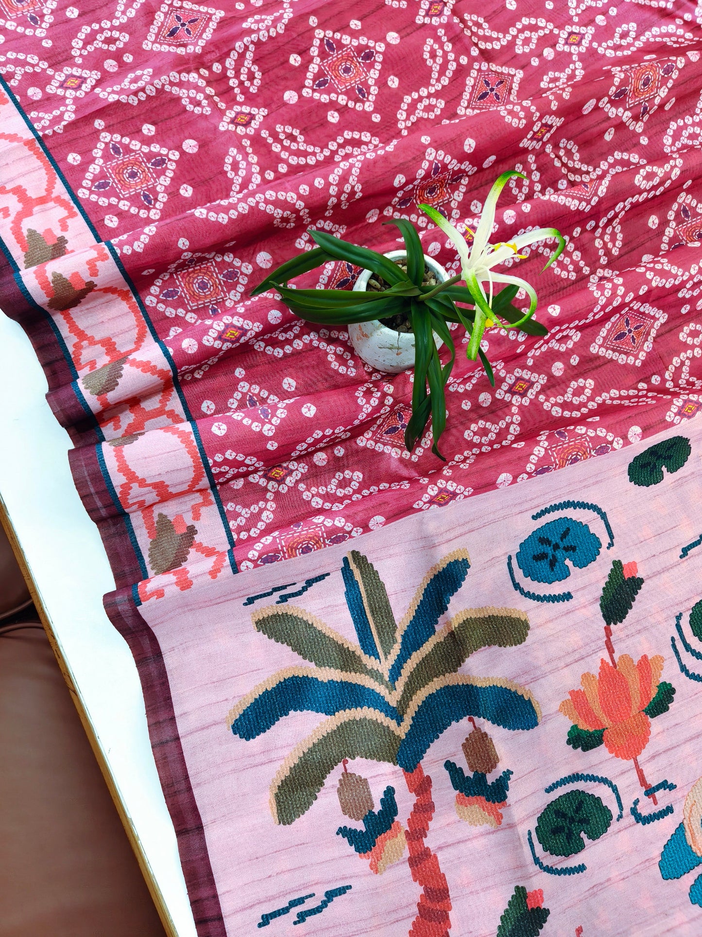 Kalamkari Printed Silk Blend Saree with Bandhani Pallu-PINK