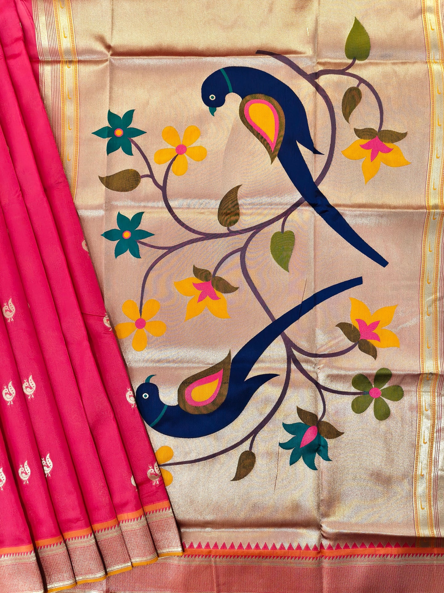 Heritage Hand-Weaving Silk Saree with Parrot Design- PINK