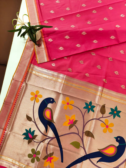 Heritage Hand-Weaving Silk Saree with Parrot Design- PINK