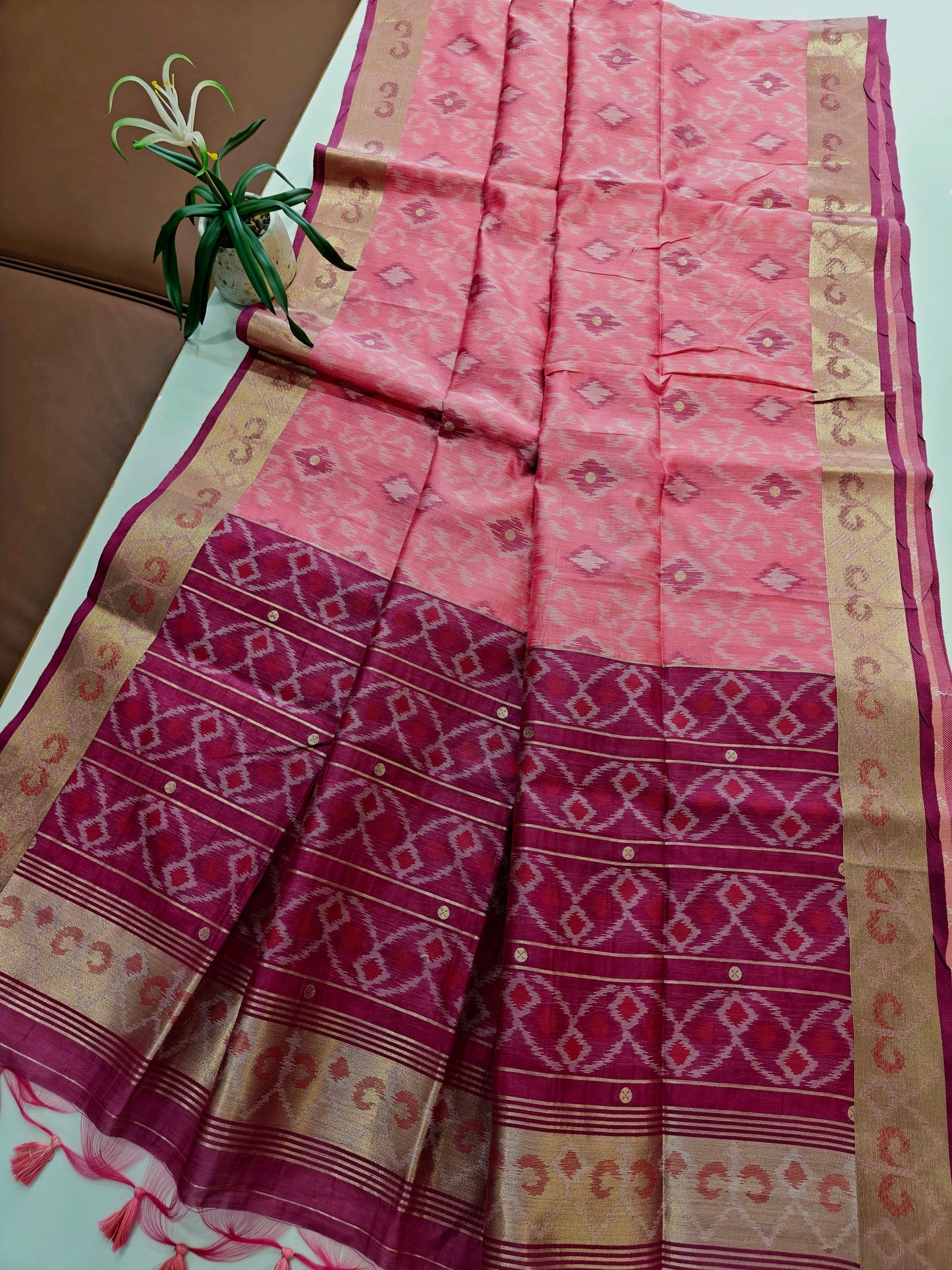 Raw Silk Ikkat Saree With Zari Woven Border-PINK