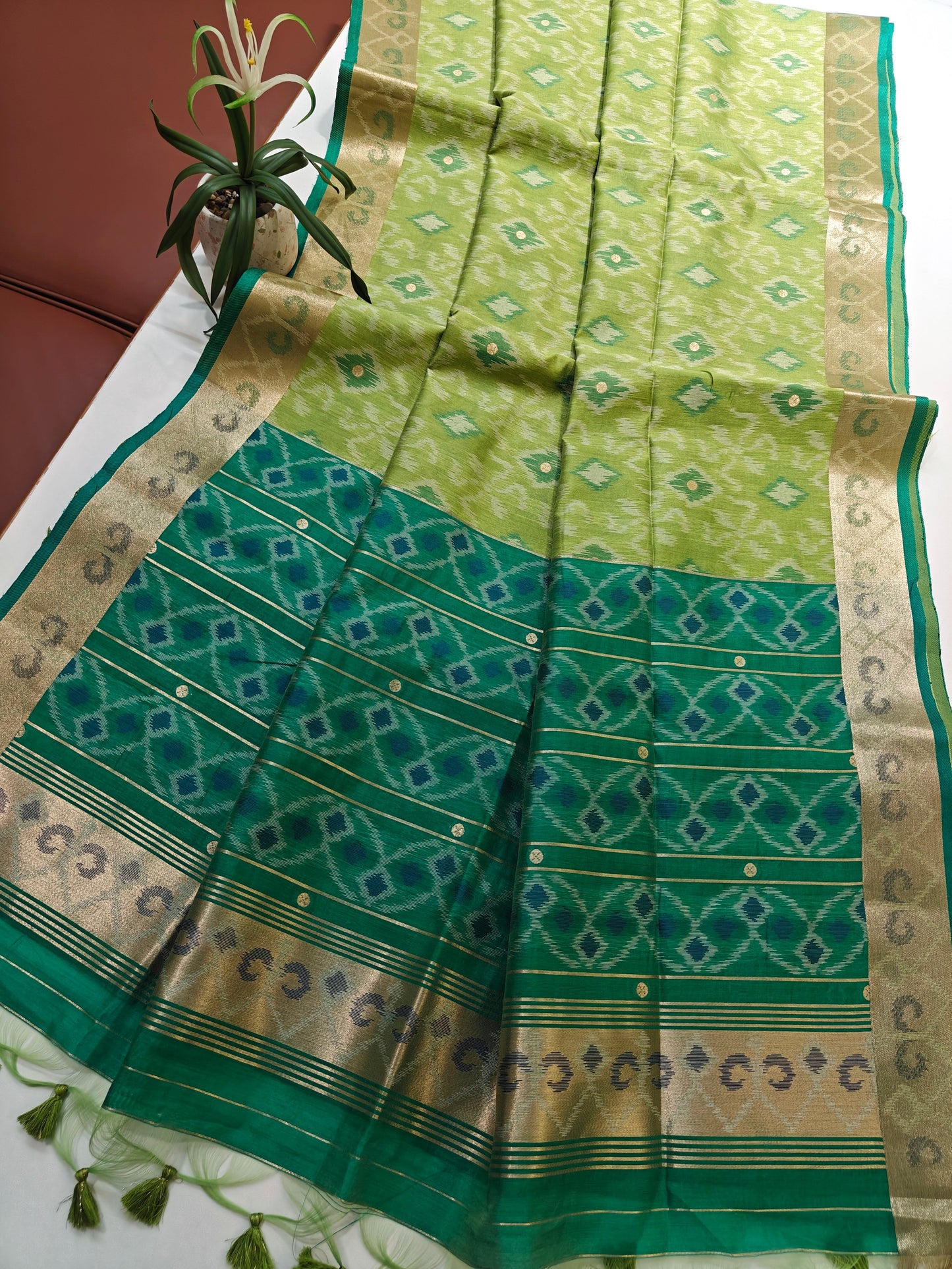 Raw Silk Ikkat Saree With Zari Woven Border-PISTA