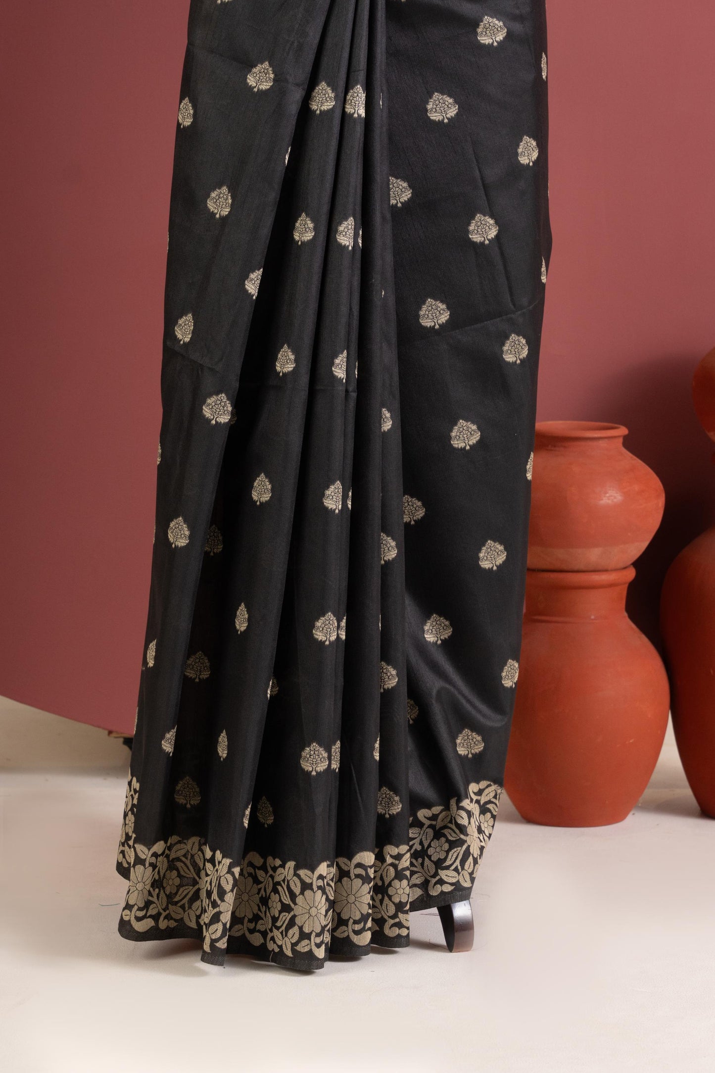 Handloom raw silk saree 101 - BLACK