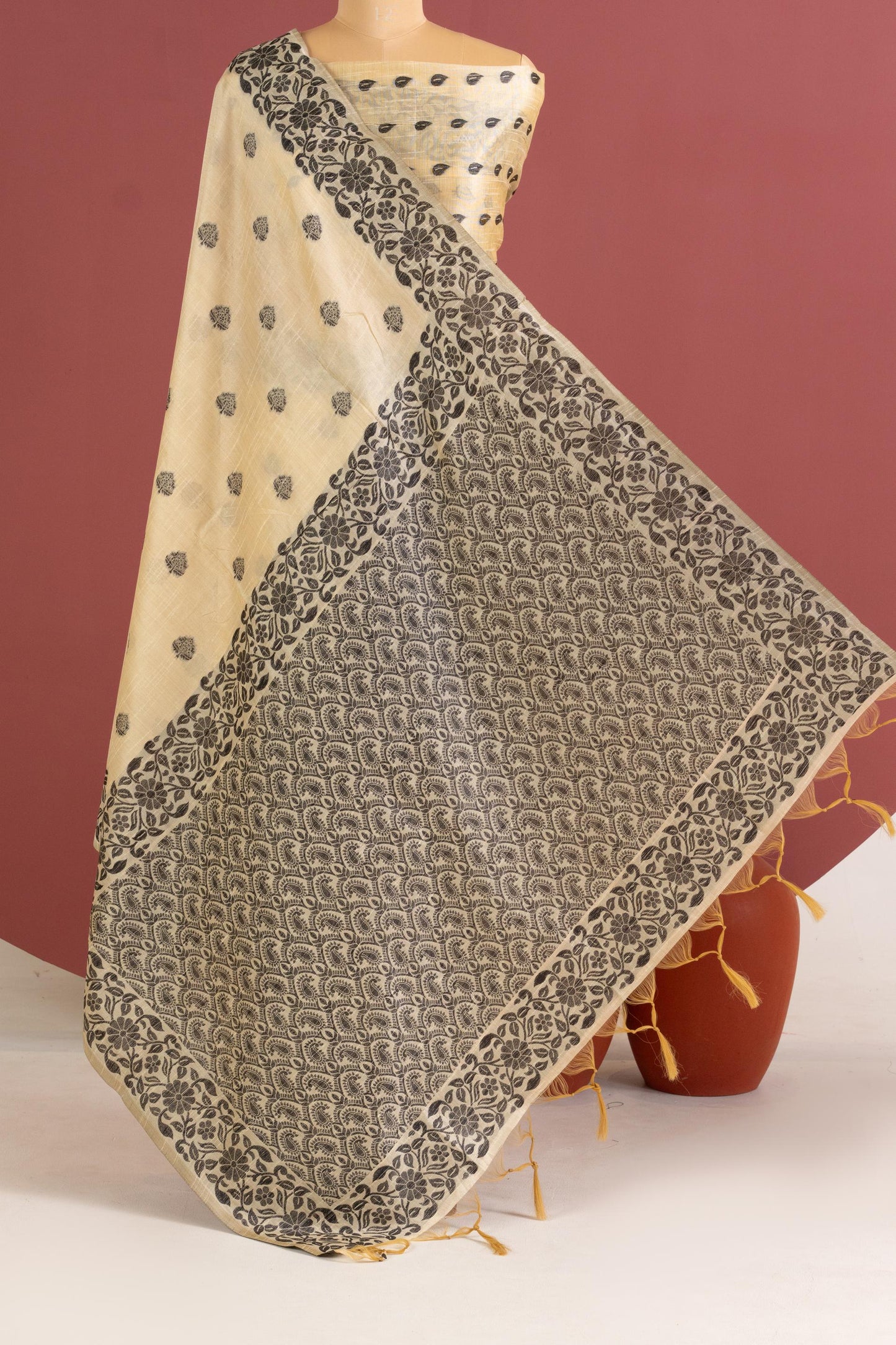 Handloom raw silk saree 101 - CHIKU