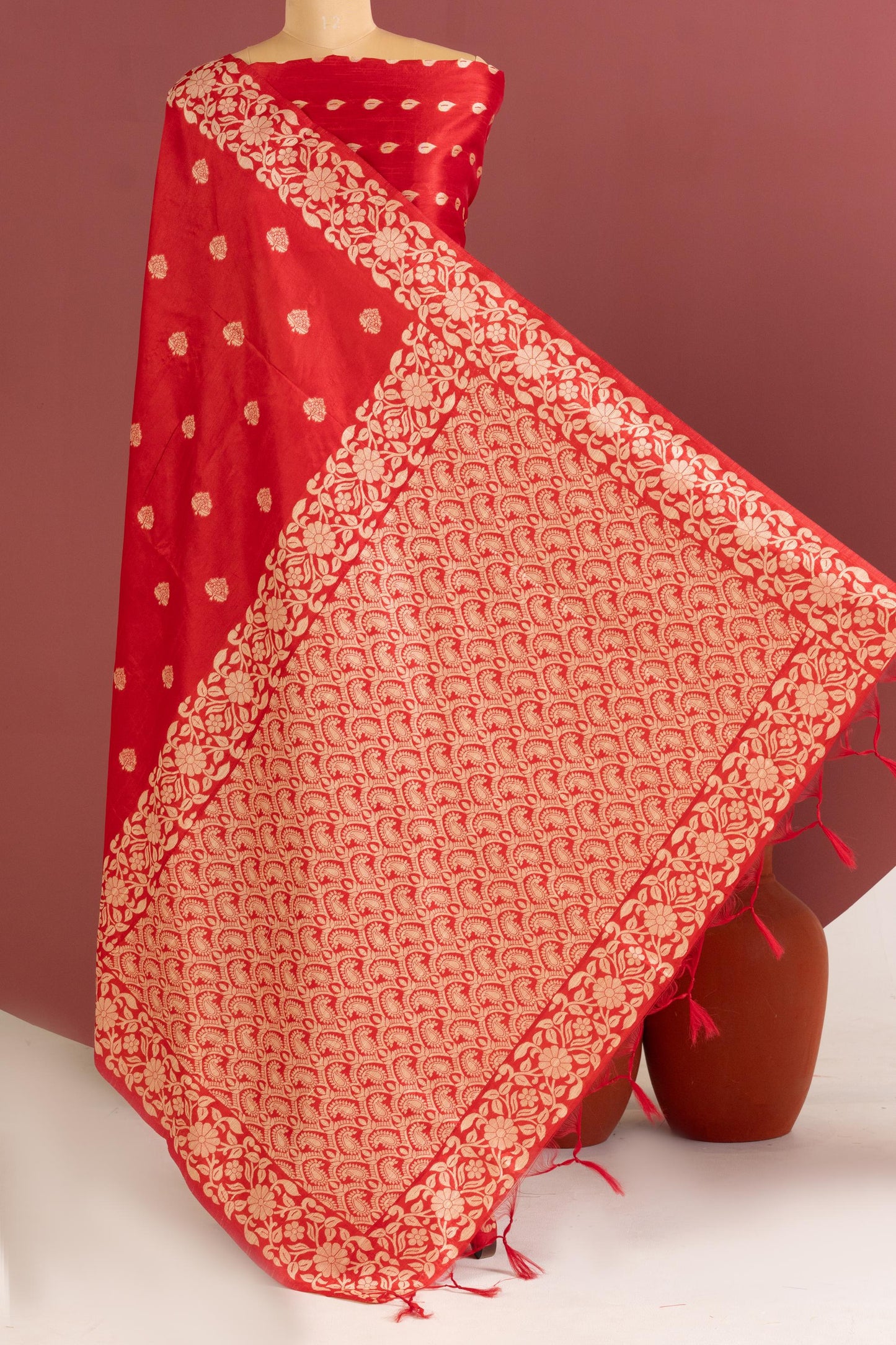 Handloom raw silk saree 101 - RED