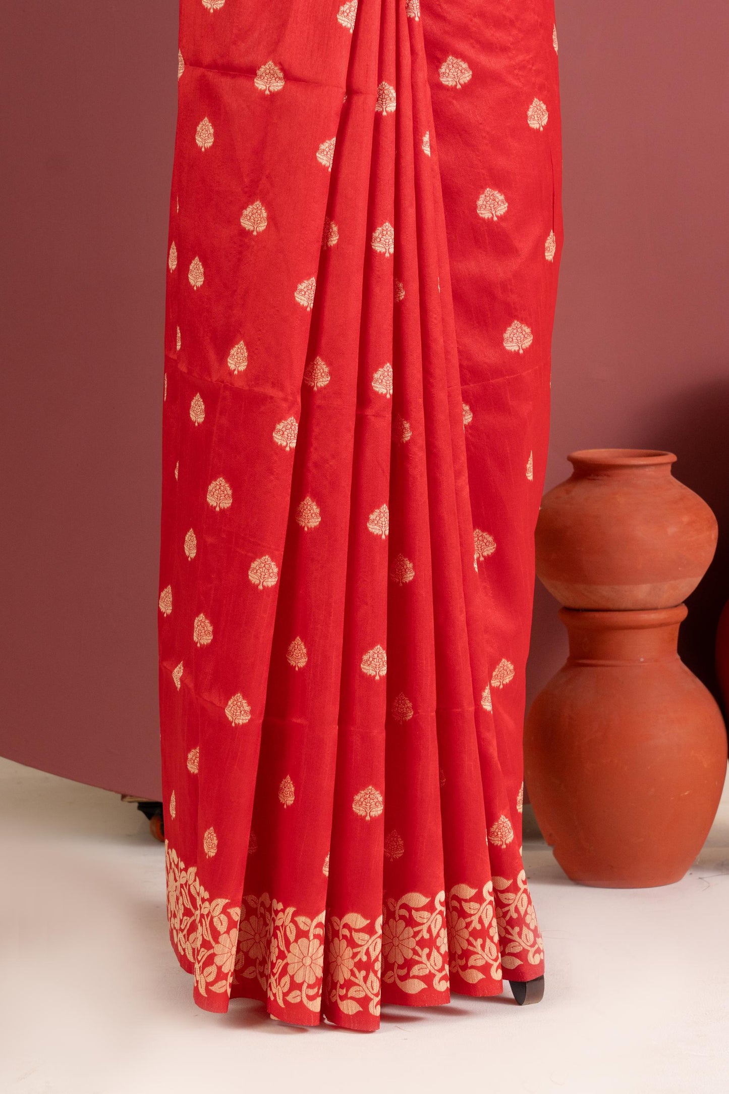 Handloom raw silk saree 101 - RED