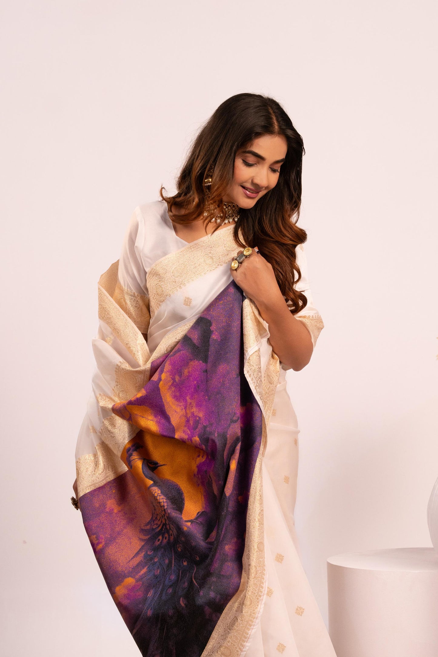 Traditional Paithani Saree with Zari Butti & Storytelling Pallu - WHITE