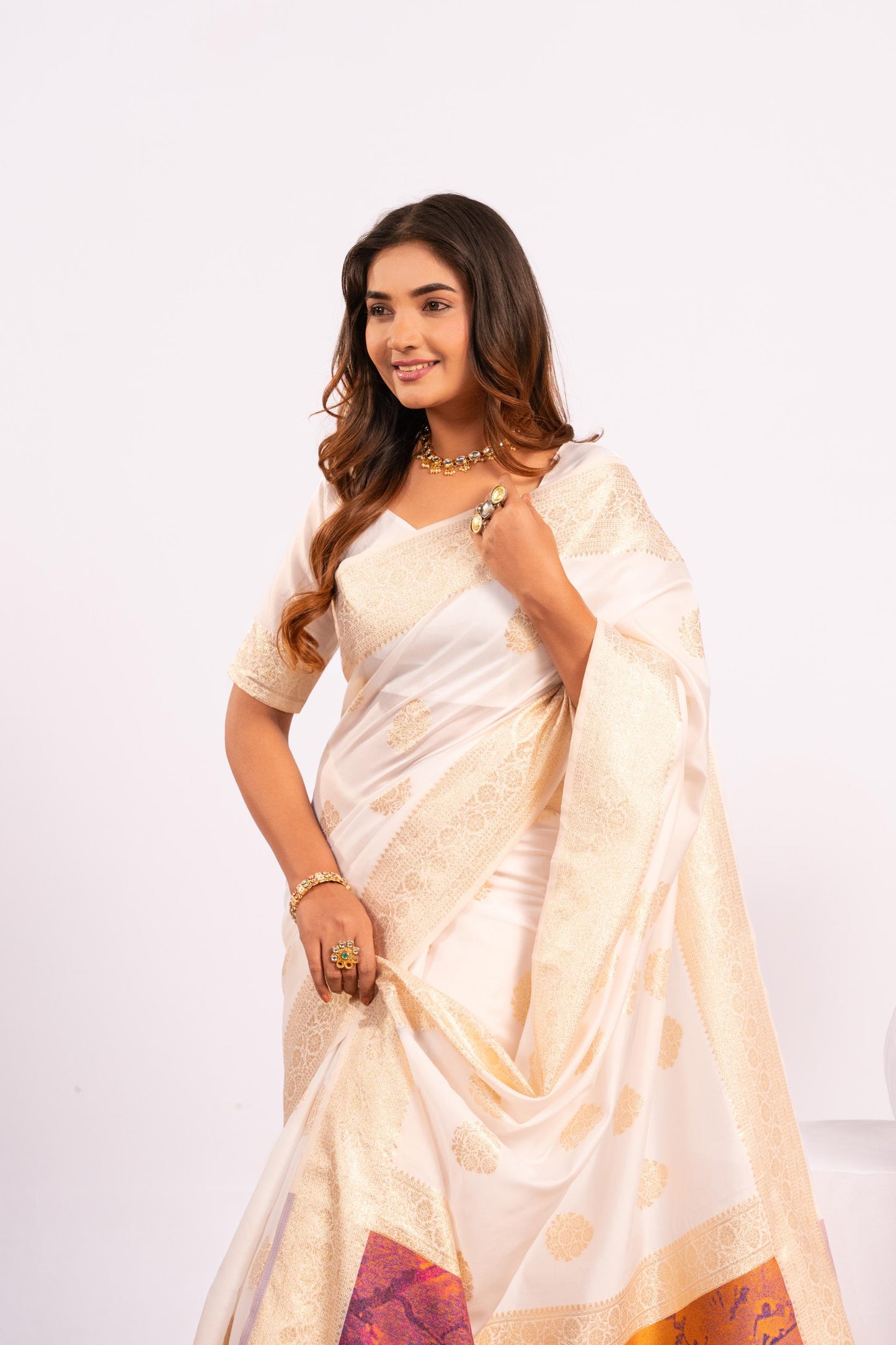 Handloom Banarasi Paithani Silk Saree with Artistic Peacock Pallu - WHITE