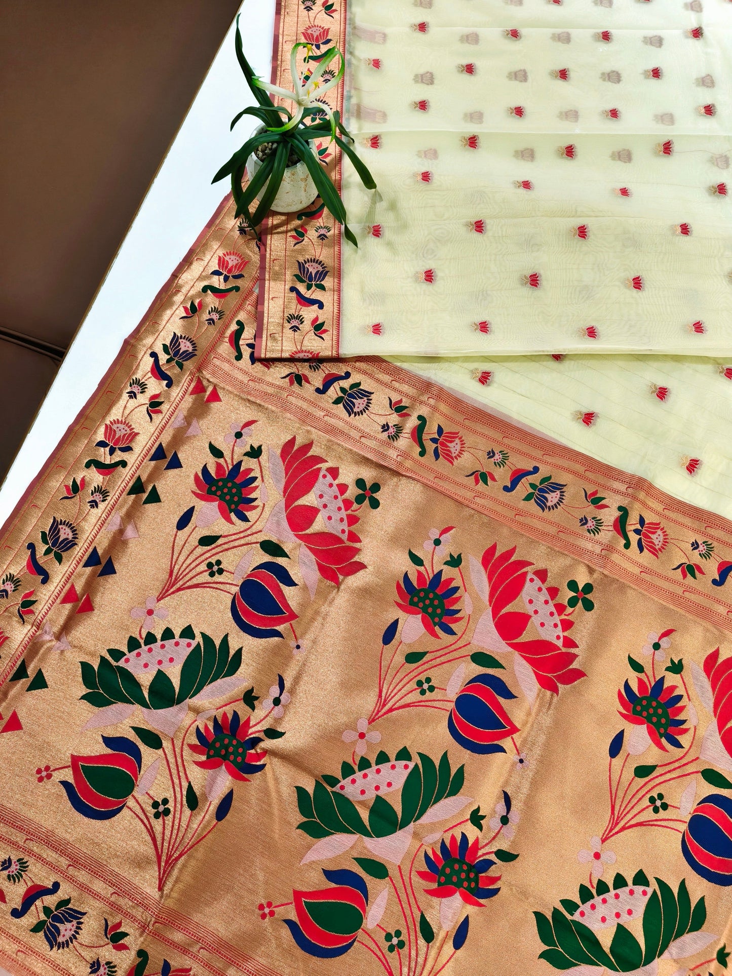 Paithani Silk Saree with Floral Motifs and Zari Pallu - WHITE