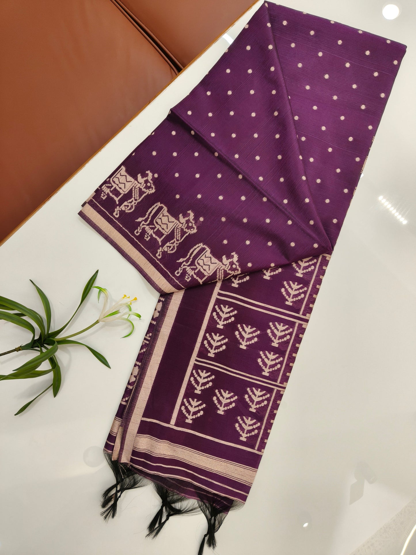 Classic Handloom Weave Saree- WINE