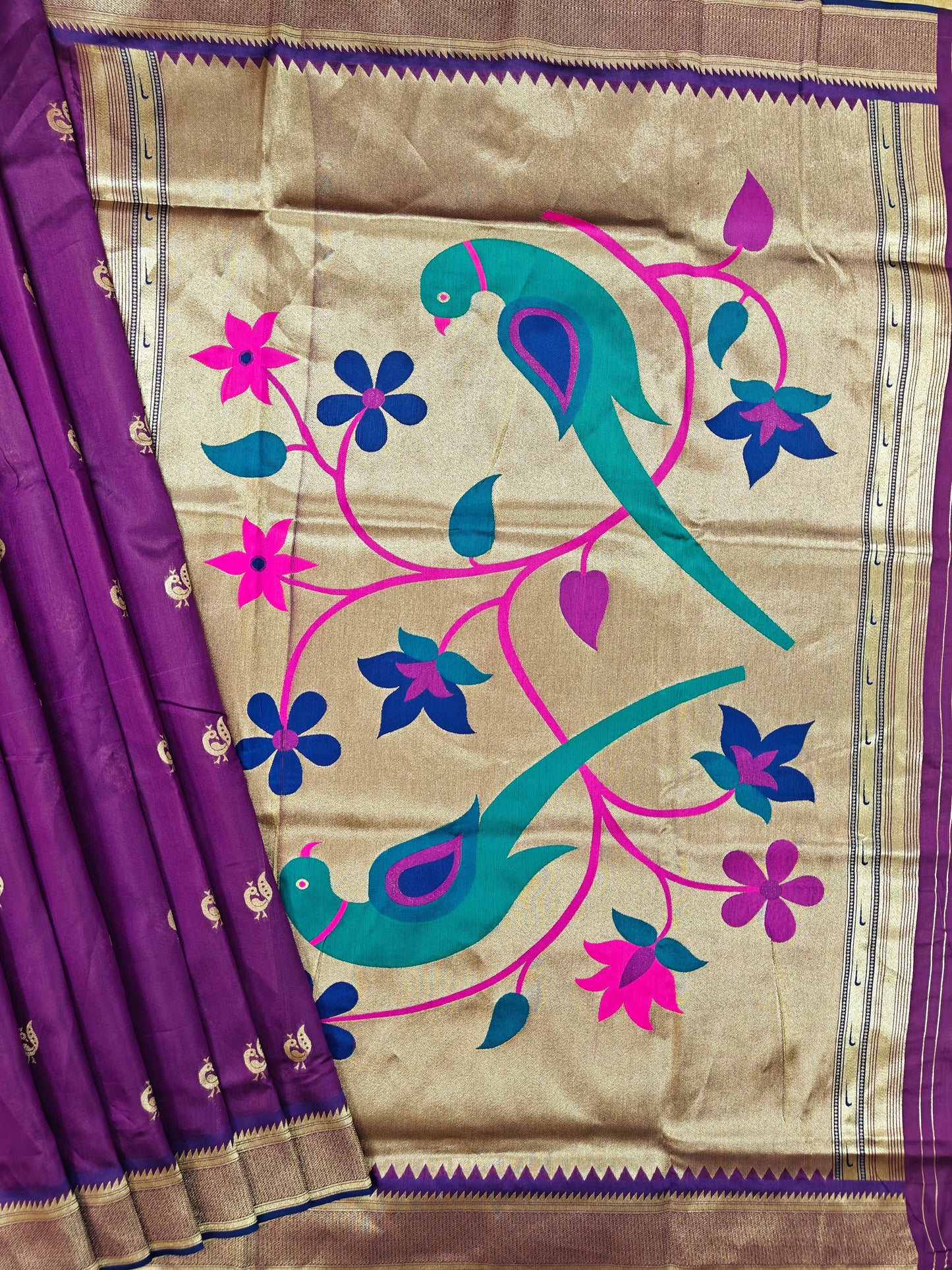 Heritage Hand-Weaving Silk Saree with Parrot Design- WINE