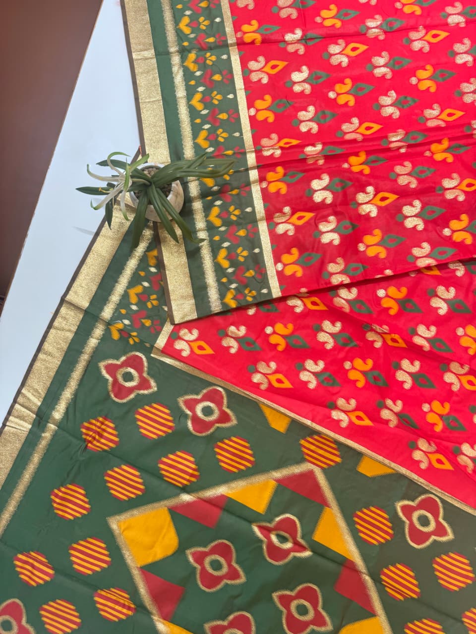 PURE SOFT POCHAMPALLY IKKAT SILK SAREE - RED