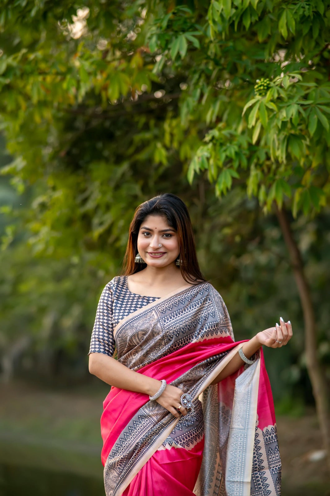 Graceful Linen Cotton Saree – Traditional Print=PINK