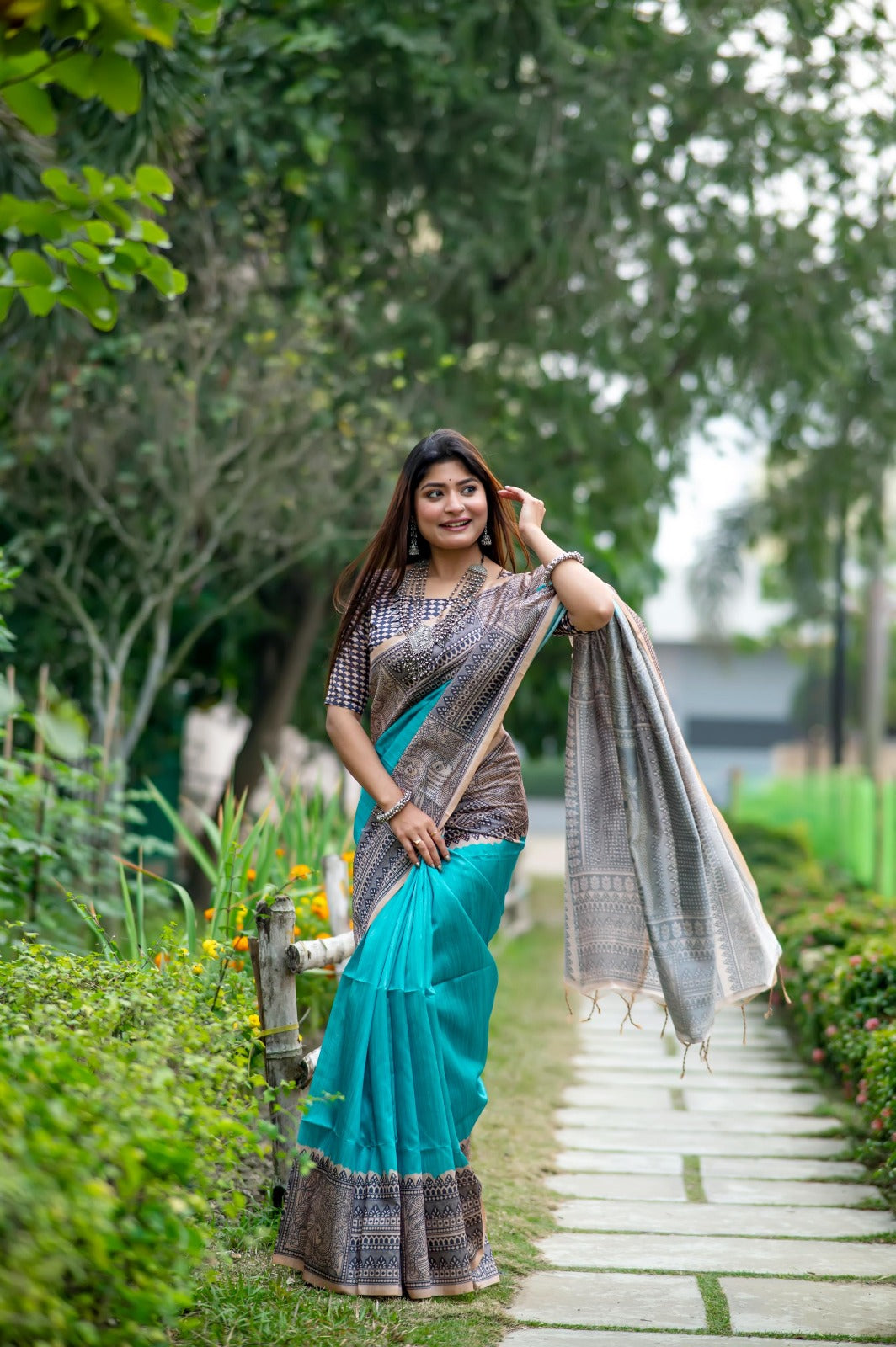 Graceful Linen Cotton Saree – Traditional Print=SKY BLUE