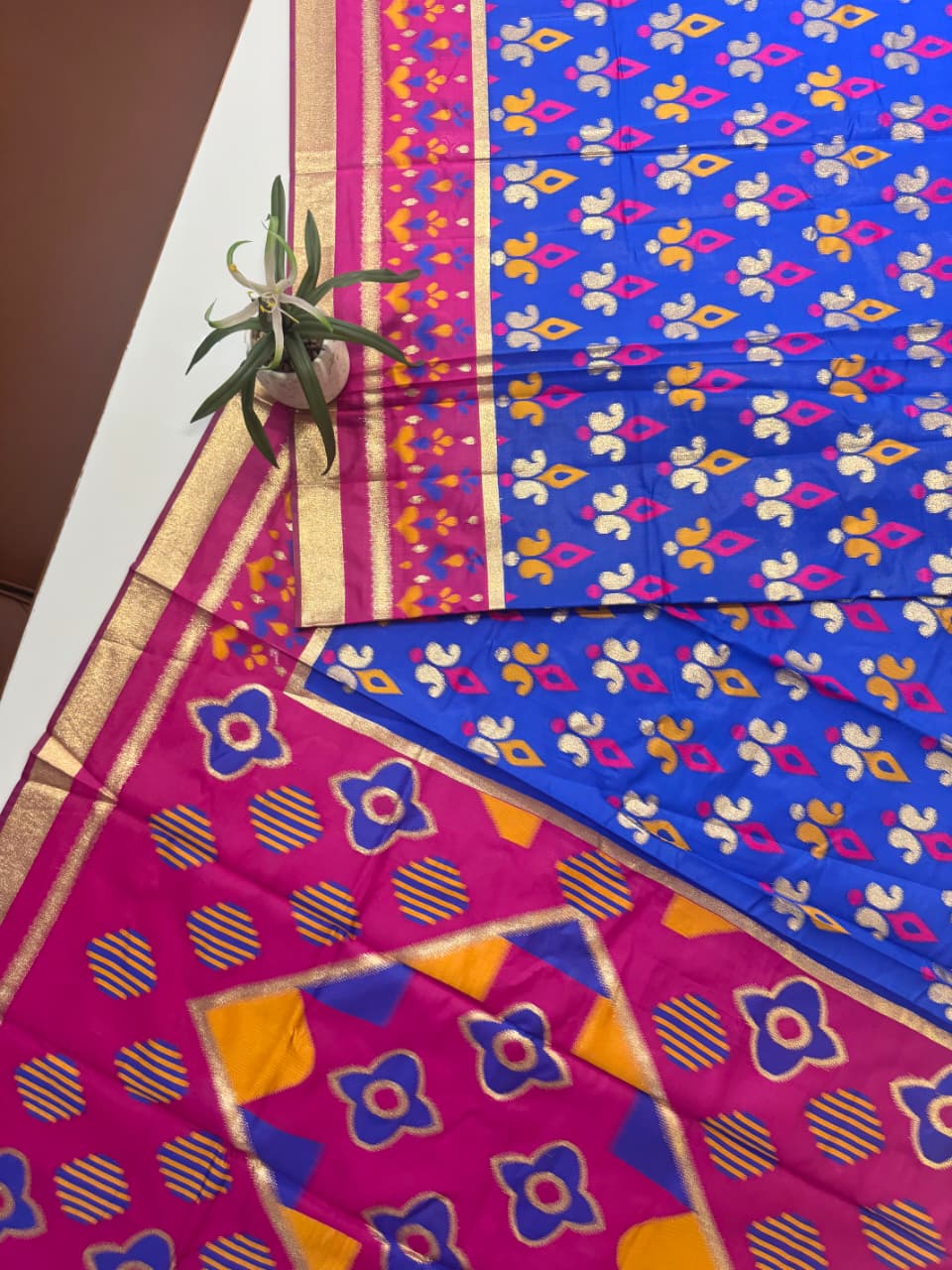 PURE SOFT POCHAMPALI IKKAT SILK SAREE -NAVY BLUE
