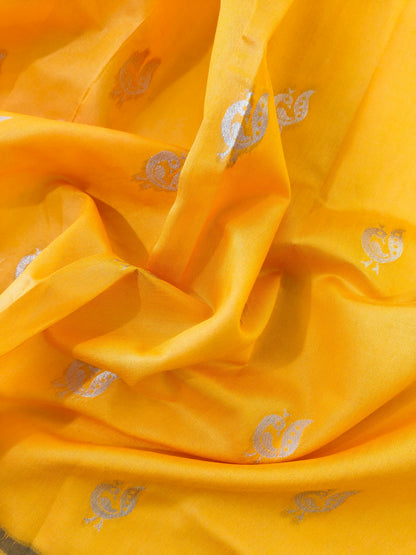Heritage Hand-Weaving Silk Saree with Parrot Design-YELLOW