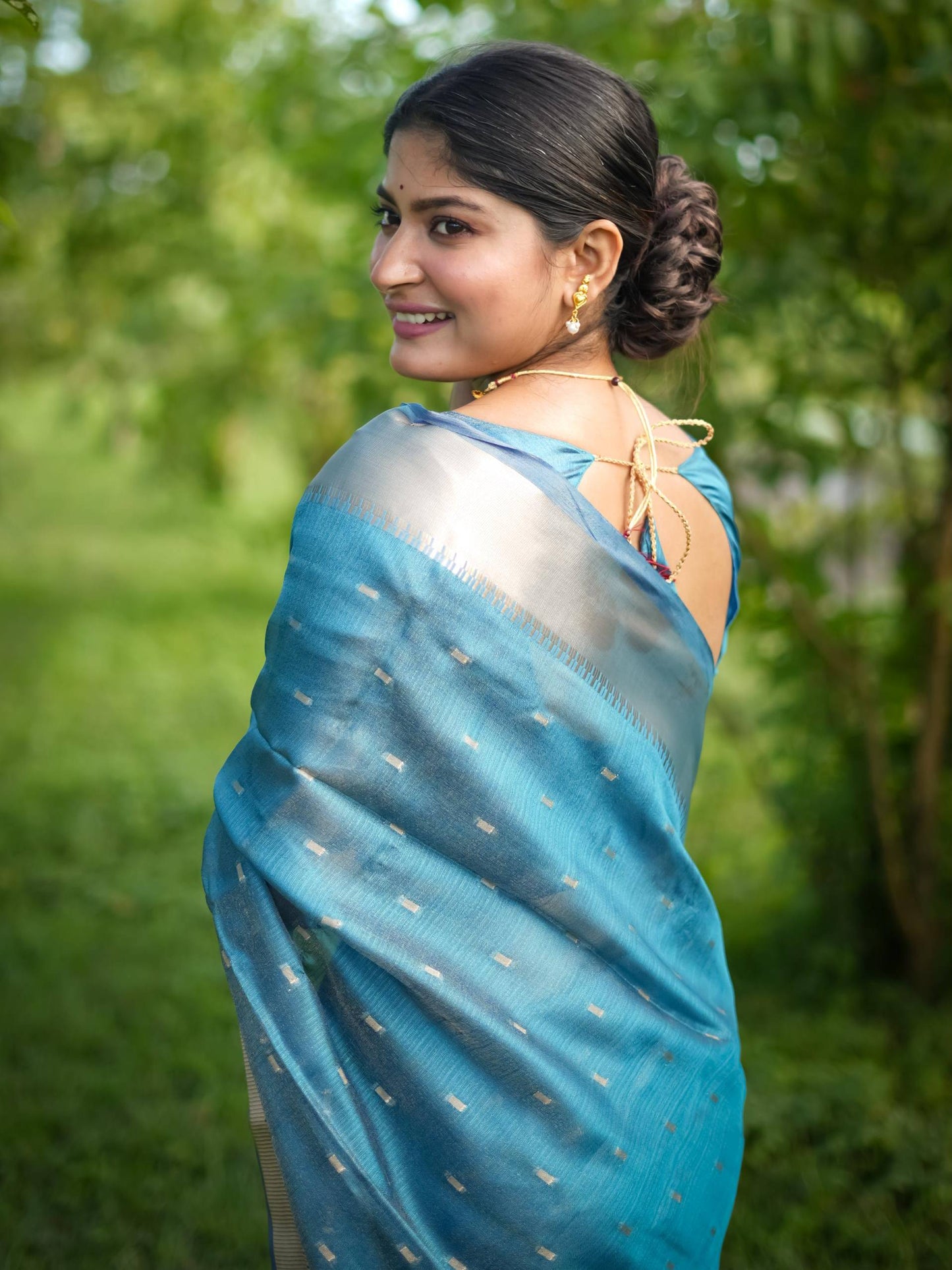 Soft Kalyani Silk Saree With All Over Small Zari Weaving Butties - BLUE