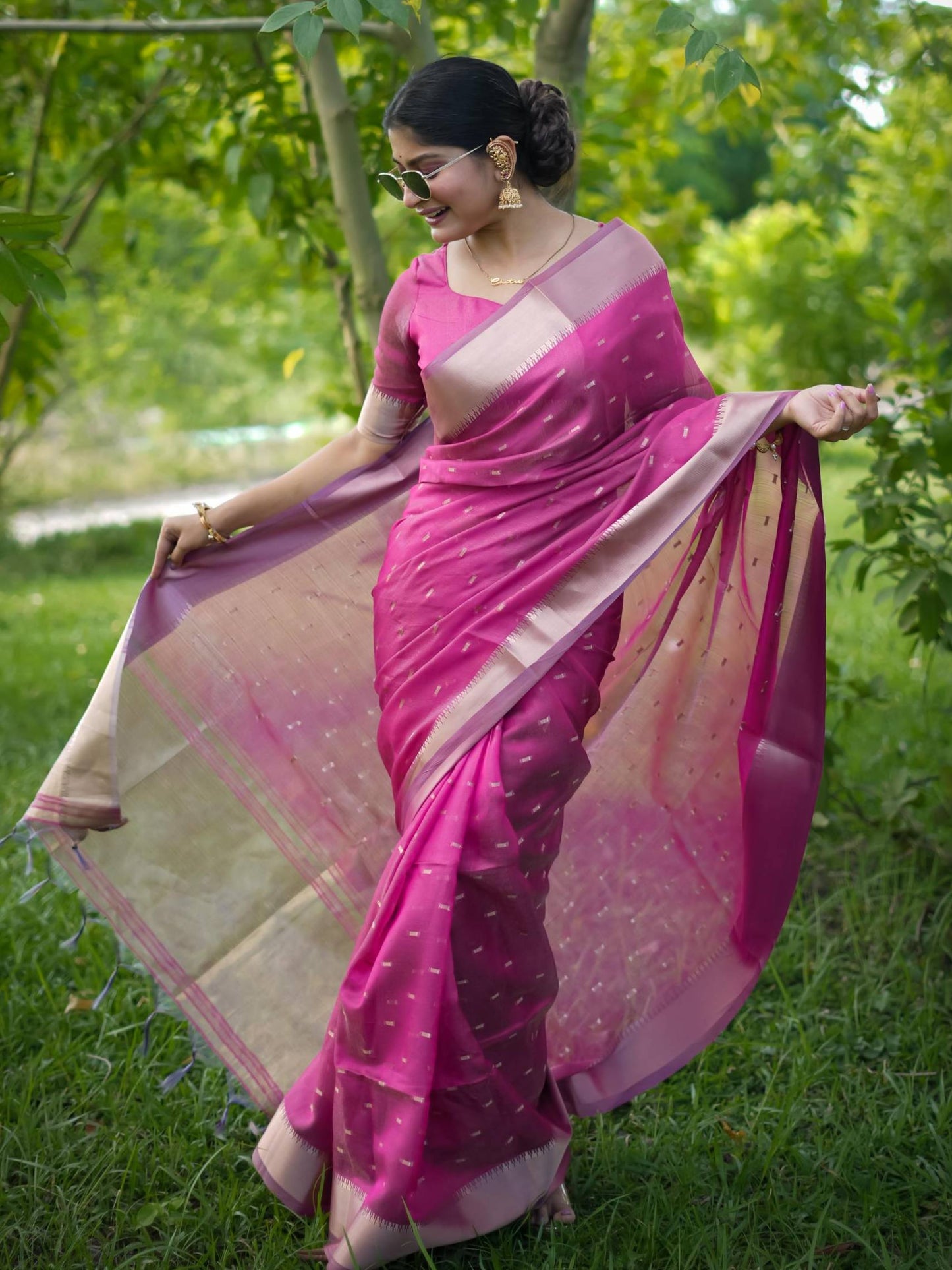 Soft Kalyani Silk Saree With All Over Small Zari Weaving Butties - PINK
